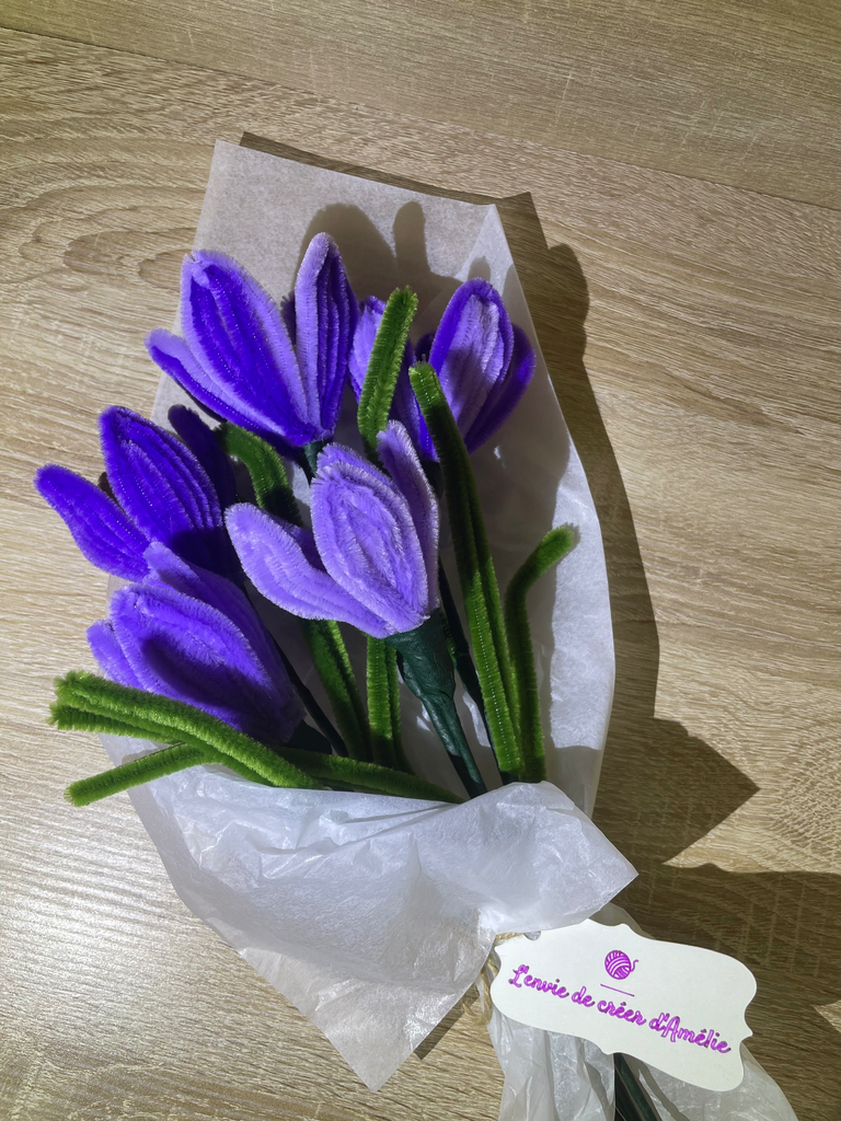 Bouquet de fleurs artisanales en fil chenille – Fait main 